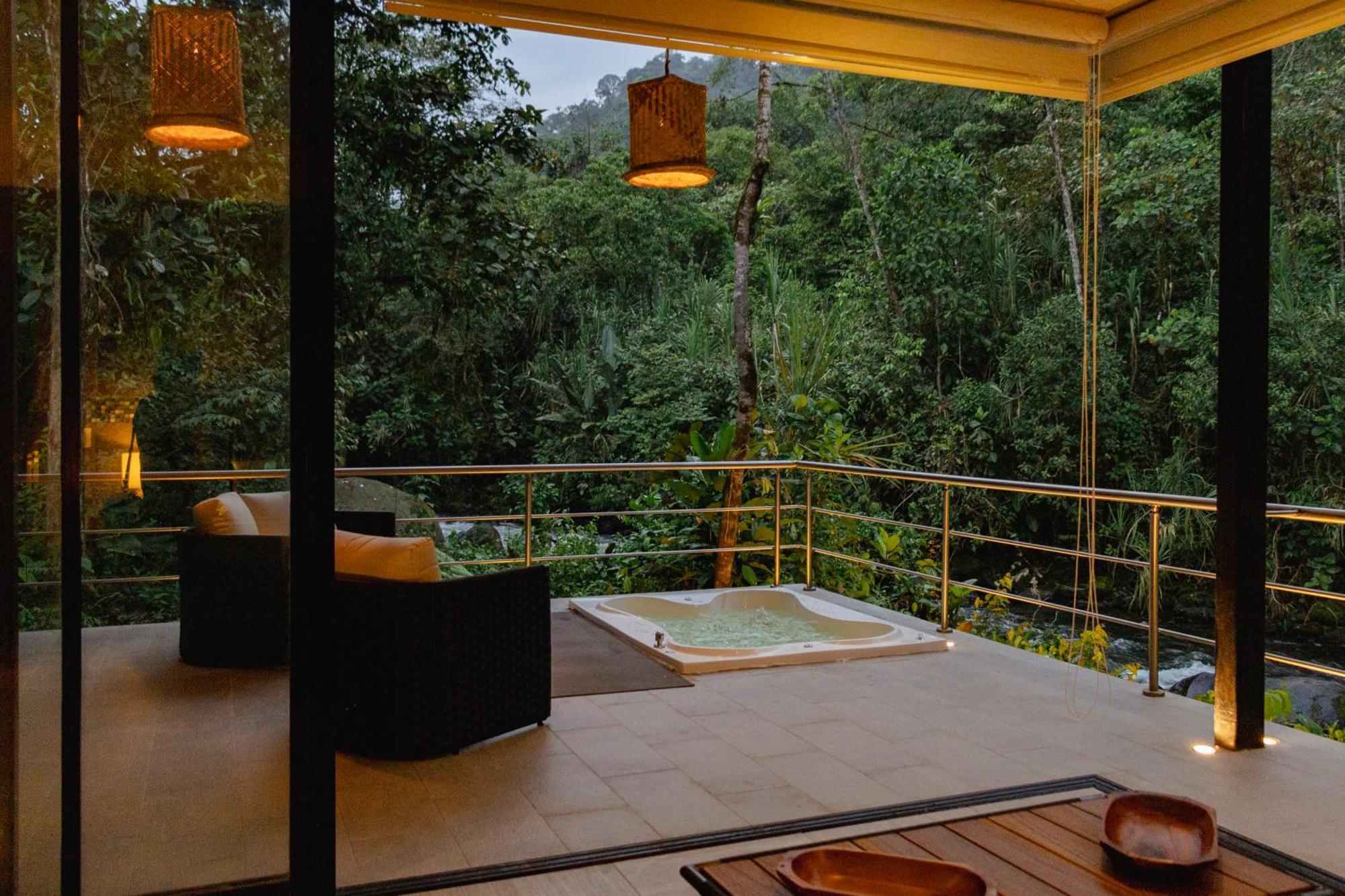 Mindo Garden Lodge And Wildlife Reserve Exterior photo